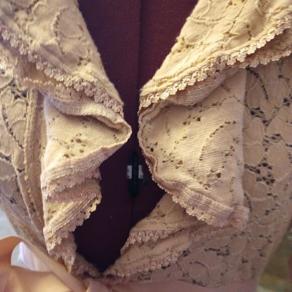 Apt 9 blush lace top with bow tie at waist - Picture 5 of 9